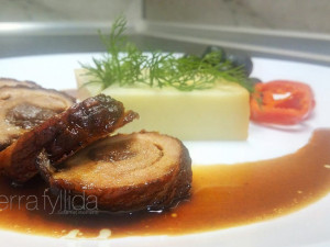 Χοιρινά Ρολάκια γεμιστά με Chutney Μανιταριού Χοιρινά Ρολάκια γεμιστά με Chutney Μανιταριού